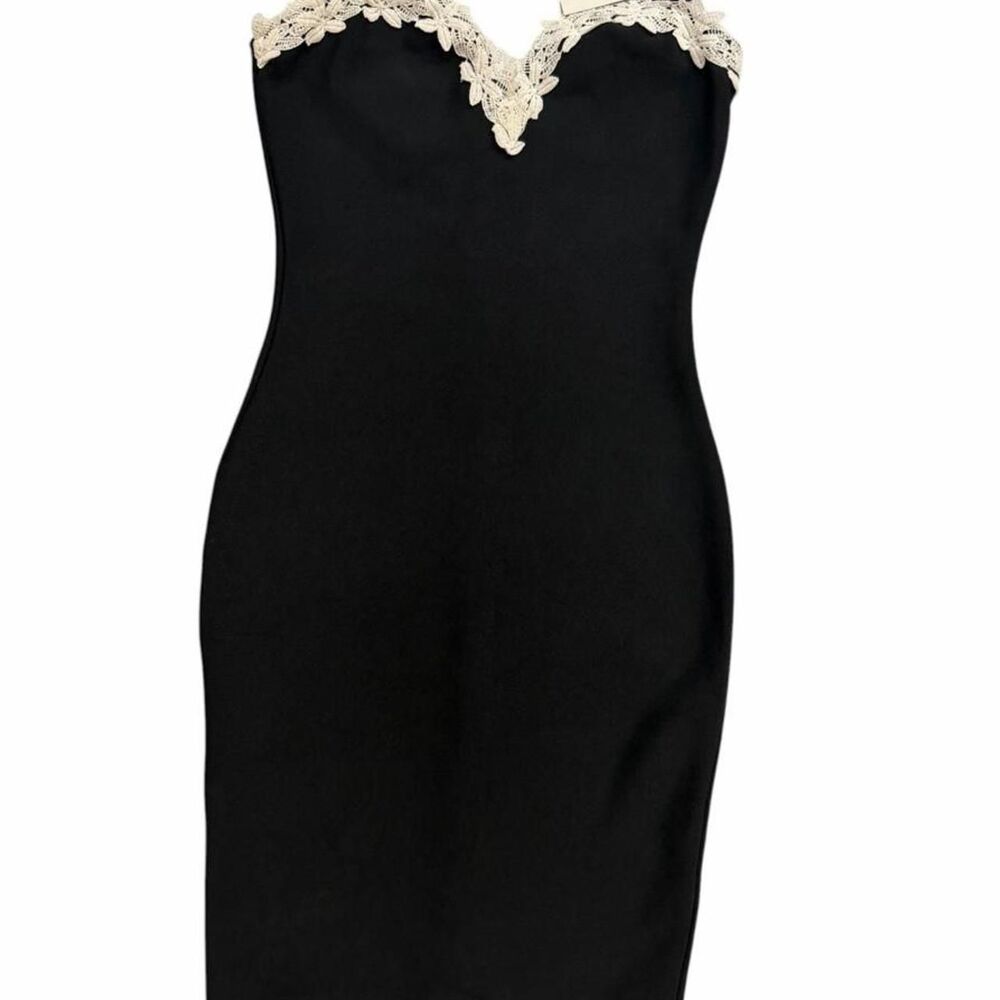 Donna Richardson black lace trim bodycon dress with cream lace trim at neckline
